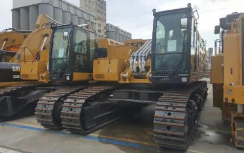 Cuchi Ship CAT Excavators from Singapore to Vietnam