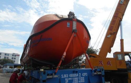 JS World Freight Distributor Ship 2 Lifeboats from Singapore to the Middle East