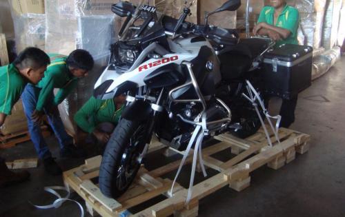 JS World Freight Distributor Assists in BMW Motorbike Trip to South Korea