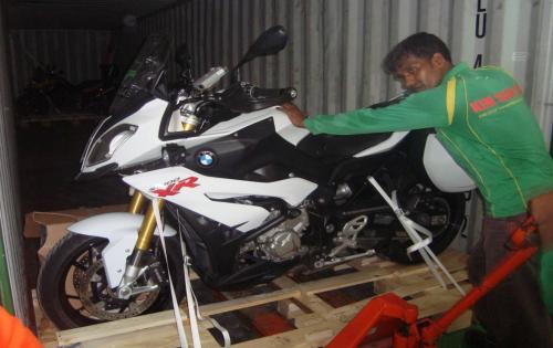 JS World Freight Distributor Assists in BMW Motorbike Trip to South Korea