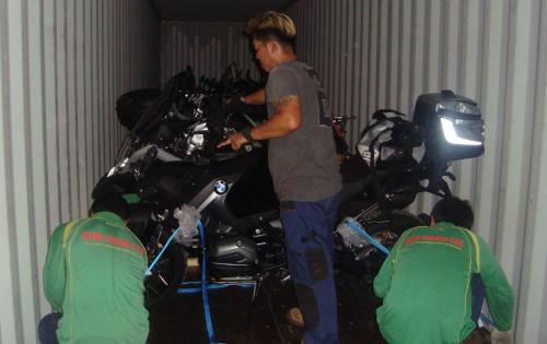 JS World Freight Handle Another Shipment of Motorbikes