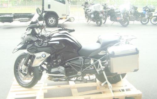 JS World Freight Handle Another Shipment of Motorbikes