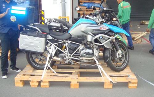 JS World Freight Handle Another Shipment of Motorbikes