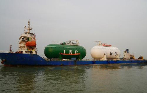 Esprit Logistics Delivers 2 LNG Gas Tanks