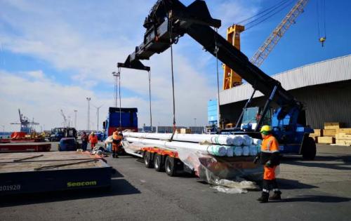 Europe Cargo with Loading of Pipes