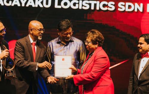 Ms. Puvaneaish of Kagayaku Logistics Receives KLSICCI Award