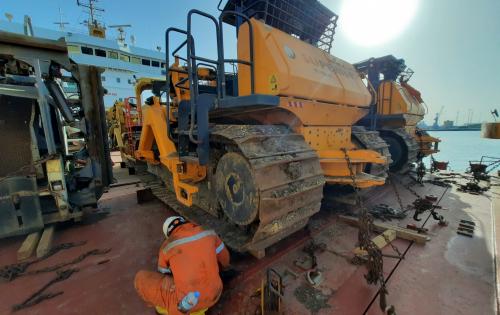 Livo Logistics Manages Shipment of Construction Equipment