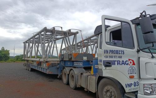 VN Projects have a Busy May with Transport of Crawler Cranes