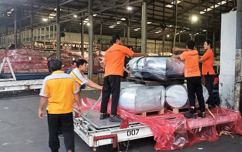 Royal Logistics Handle Air Cargo for Tangguh Expansion Project