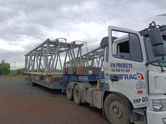 VN Projects have a Busy May with Transport of Crawler Cranes