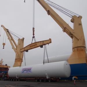 Intertransport GRUBER Complete Loading of 4 Cryogenic Tanks